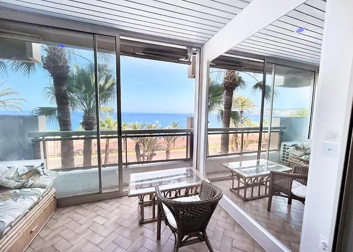Promenade-des-anglais-front-sea Apartmán *
